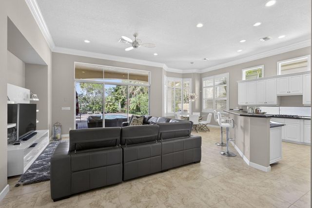 142 Viera Drive, Palm Beach Gardens, FL 33418