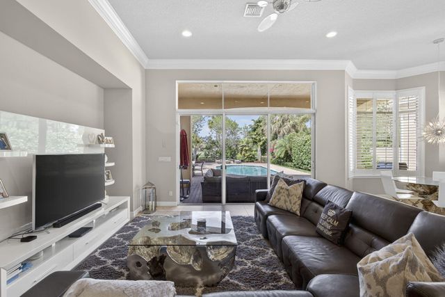 142 Viera Drive, Palm Beach Gardens, FL 33418