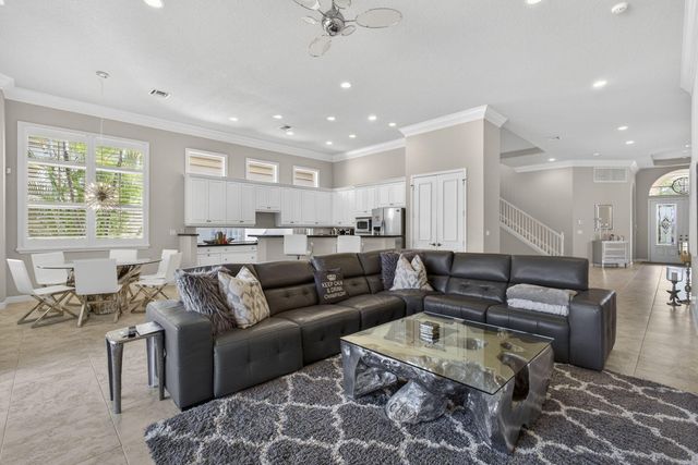 142 Viera Drive, Palm Beach Gardens, FL 33418