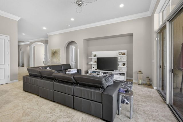 142 Viera Drive, Palm Beach Gardens, FL 33418