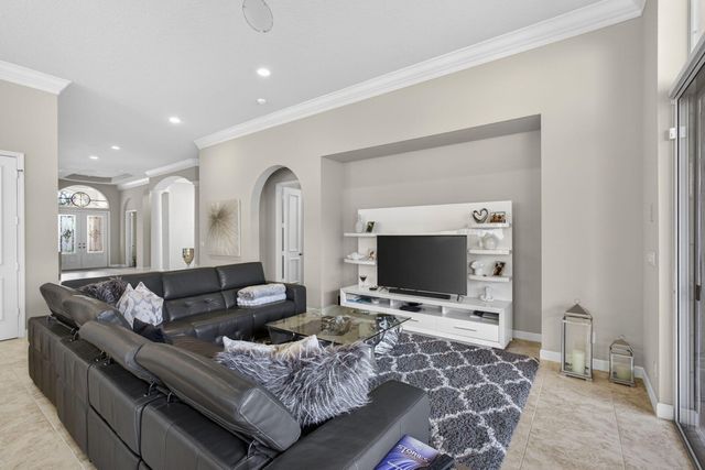 142 Viera Drive, Palm Beach Gardens, FL 33418