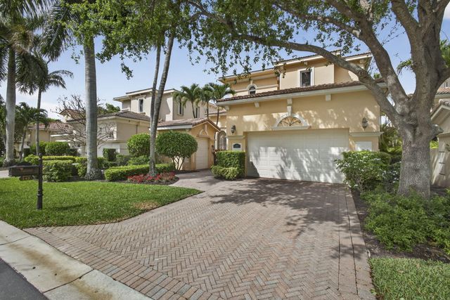 142 Viera Drive, Palm Beach Gardens, FL 33418