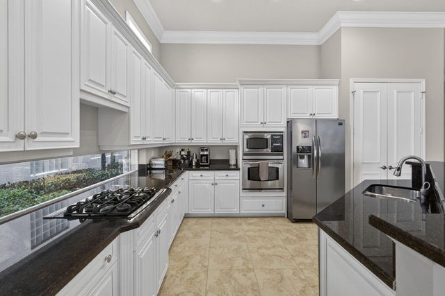 142 Viera Drive, Palm Beach Gardens, FL 33418