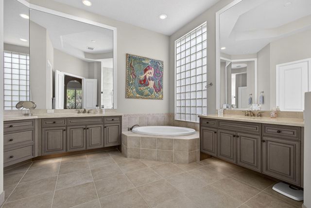 142 Viera Drive, Palm Beach Gardens, FL 33418