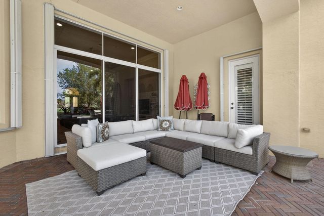 142 Viera Drive, Palm Beach Gardens, FL 33418