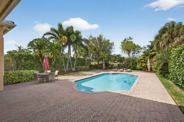 142 Viera Drive, Palm Beach Gardens, FL 33418