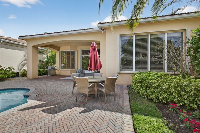 142 Viera Drive, Palm Beach Gardens, FL 33418