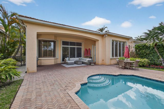 142 Viera Drive, Palm Beach Gardens, FL 33418