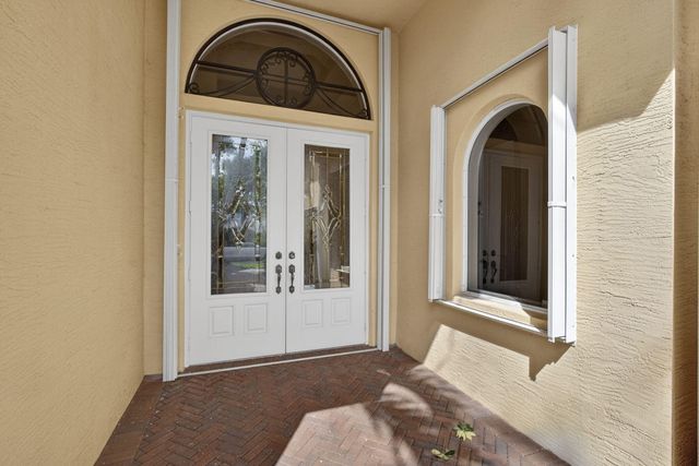 142 Viera Drive, Palm Beach Gardens, FL 33418