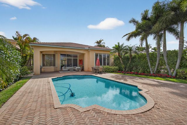 142 Viera Drive, Palm Beach Gardens, FL 33418