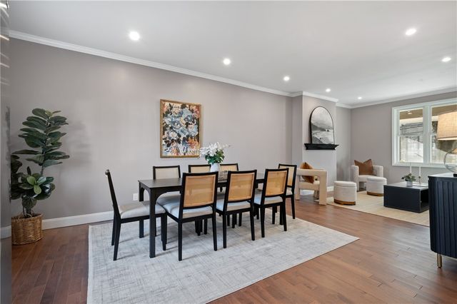 85 Harwood St, Mt Washington, PA 15211