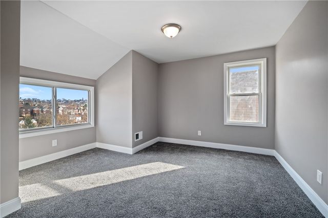 85 Harwood St, Mt Washington, PA 15211