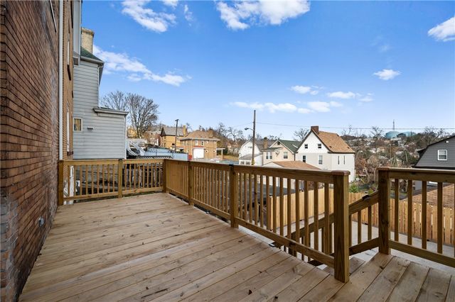 85 Harwood St, Mt Washington, PA 15211