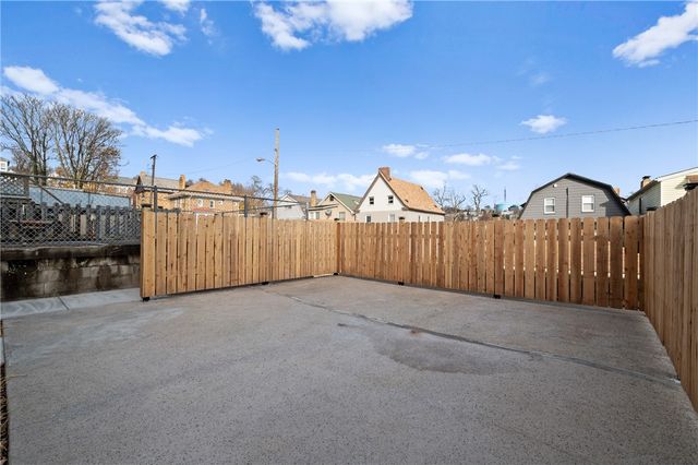 85 Harwood St, Mt Washington, PA 15211