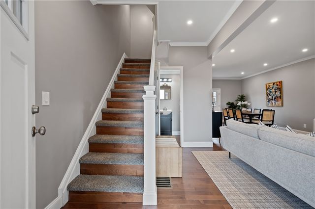 85 Harwood St, Mt Washington, PA 15211