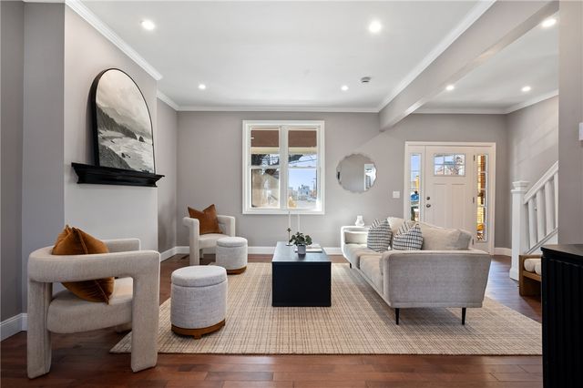 85 Harwood St, Mt Washington, PA 15211