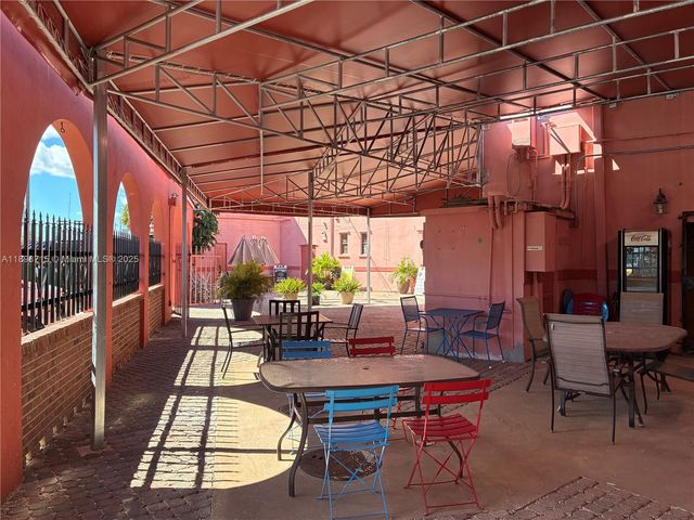 1 S Krome Ave, Homestead, FL 33030