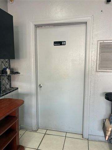 1 S Krome Ave, Homestead, FL 33030