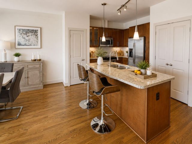 1400 Mckinney Street 2707, Houston, TX 77002