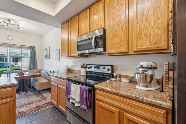 2101 Meadow Court 602, Des Moines, IA 50320