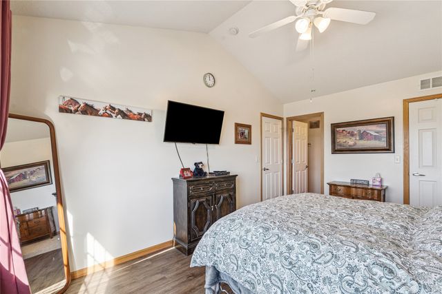 2101 Meadow Court 602, Des Moines, IA 50320