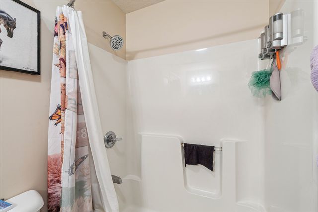 2101 Meadow Court 602, Des Moines, IA 50320