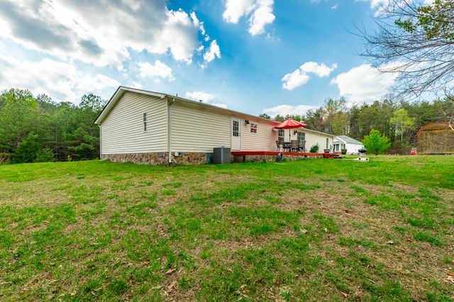 218 Edgewater Drive, Chickamauga, GA 30707