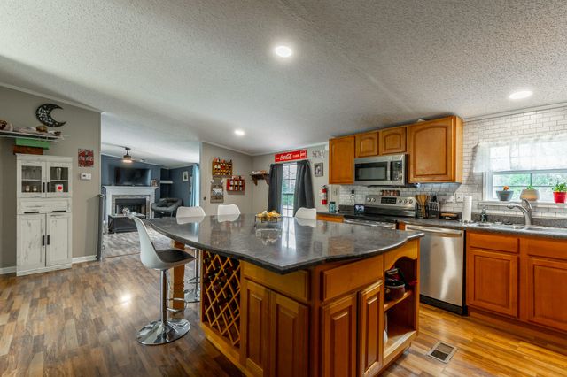 218 Edgewater Drive, Chickamauga, GA 30707