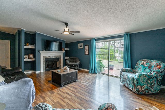 218 Edgewater Drive, Chickamauga, GA 30707