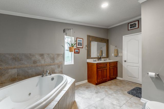 218 Edgewater Drive, Chickamauga, GA 30707
