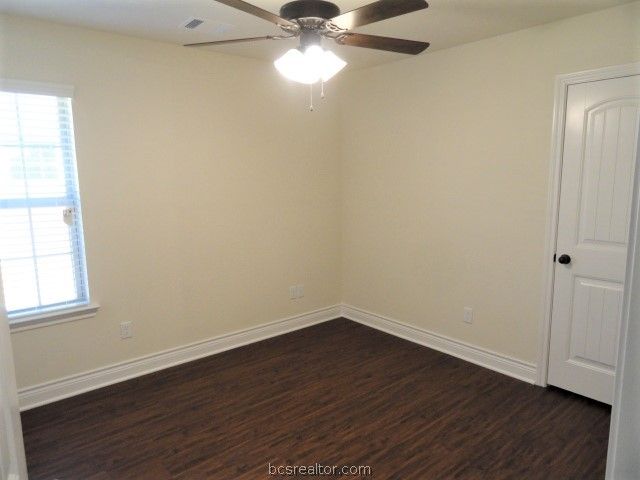 1014 Dove Run Trail, College Station, TX 77845