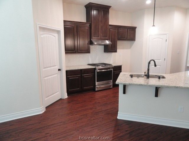 1014 Dove Run Trail, College Station, TX 77845