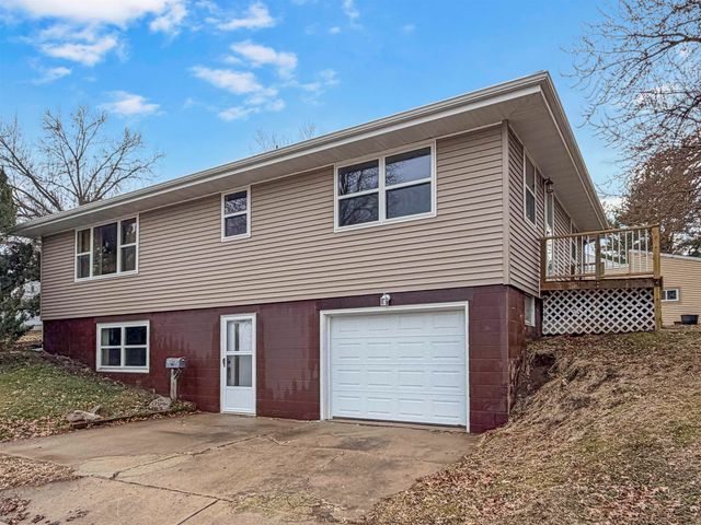 714 6th Street, Traer, IA 50675