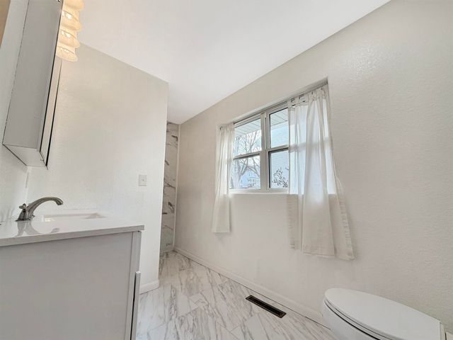 714 6th Street, Traer, IA 50675