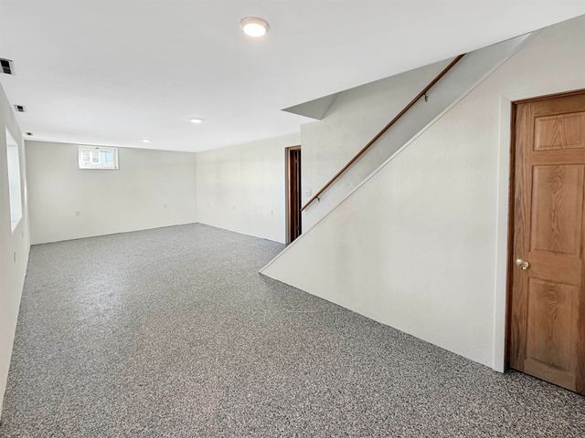 714 6th Street, Traer, IA 50675