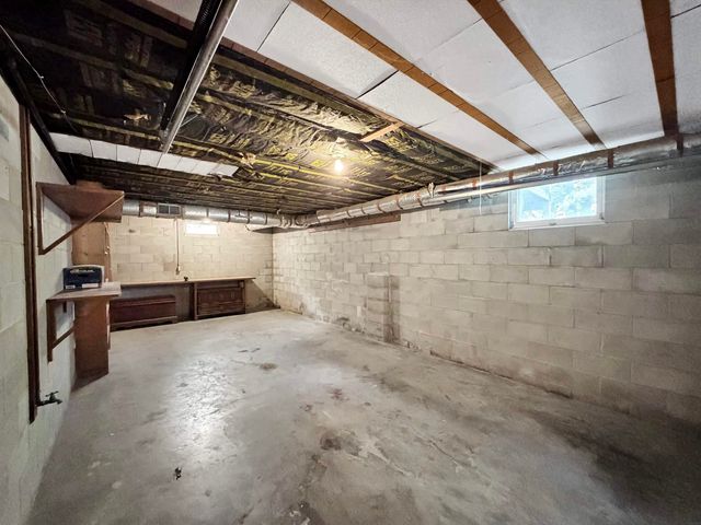 714 6th Street, Traer, IA 50675