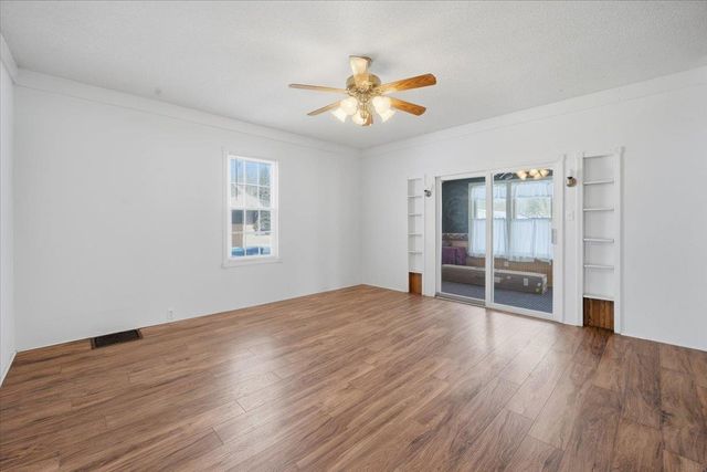 711 SW 6th Street, Independence, IA 50644