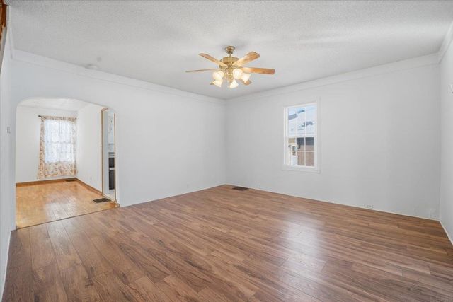 711 SW 6th Street, Independence, IA 50644