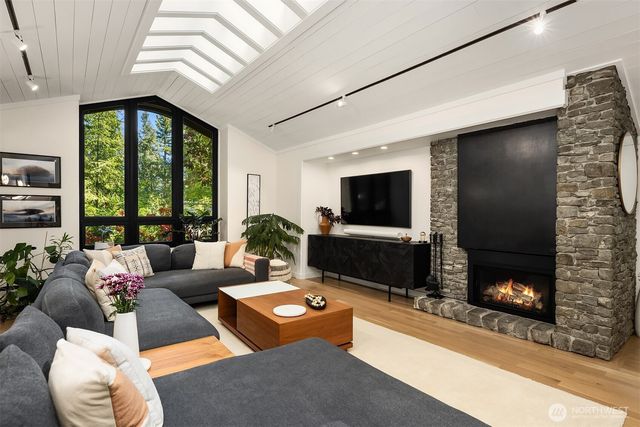 5 Lindley Road, Mercer Island, WA 98040