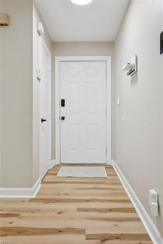 824 Winslow DR, Newport News, VA 23608