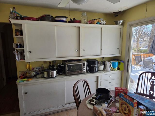 127 Glenwild Avenue, Bloomingdale, NJ 07403