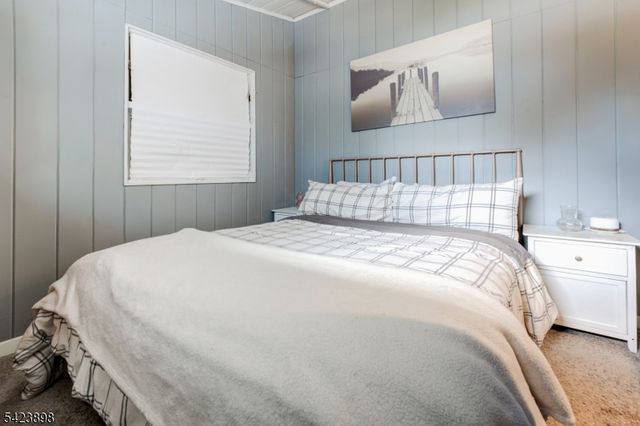 54 Schwarz Blvd, Jefferson Twp., NJ 07849