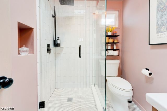 54 Schwarz Blvd, Jefferson Twp., NJ 07849