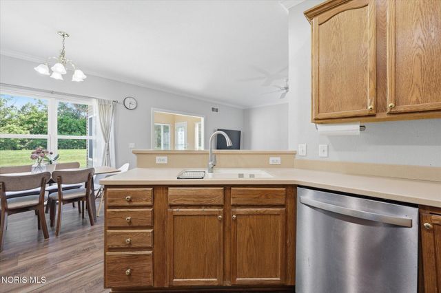 4973 Lake Breeze Lane, Maumee, OH 43537
