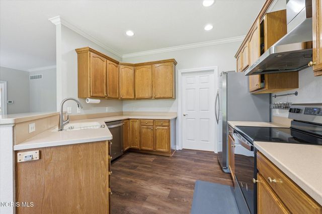4973 Lake Breeze Lane, Maumee, OH 43537