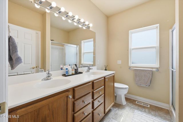 4973 Lake Breeze Lane, Maumee, OH 43537