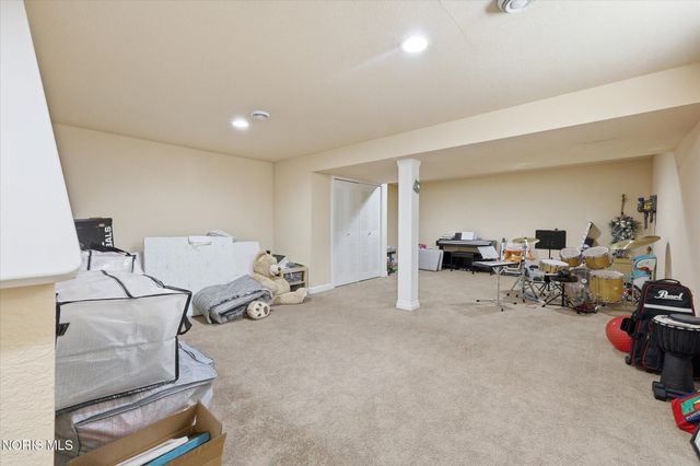 4973 Lake Breeze Lane, Maumee, OH 43537