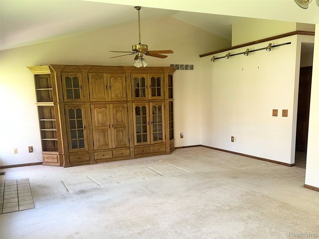 8329 Caribou Trail, Independence Charter Township, MI 48348