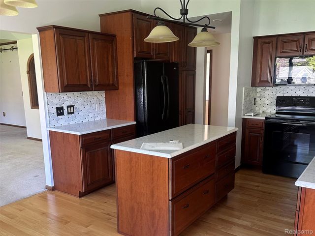 8329 Caribou Trail, Independence Charter Township, MI 48348
