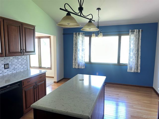 8329 Caribou Trail, Independence Charter Township, MI 48348